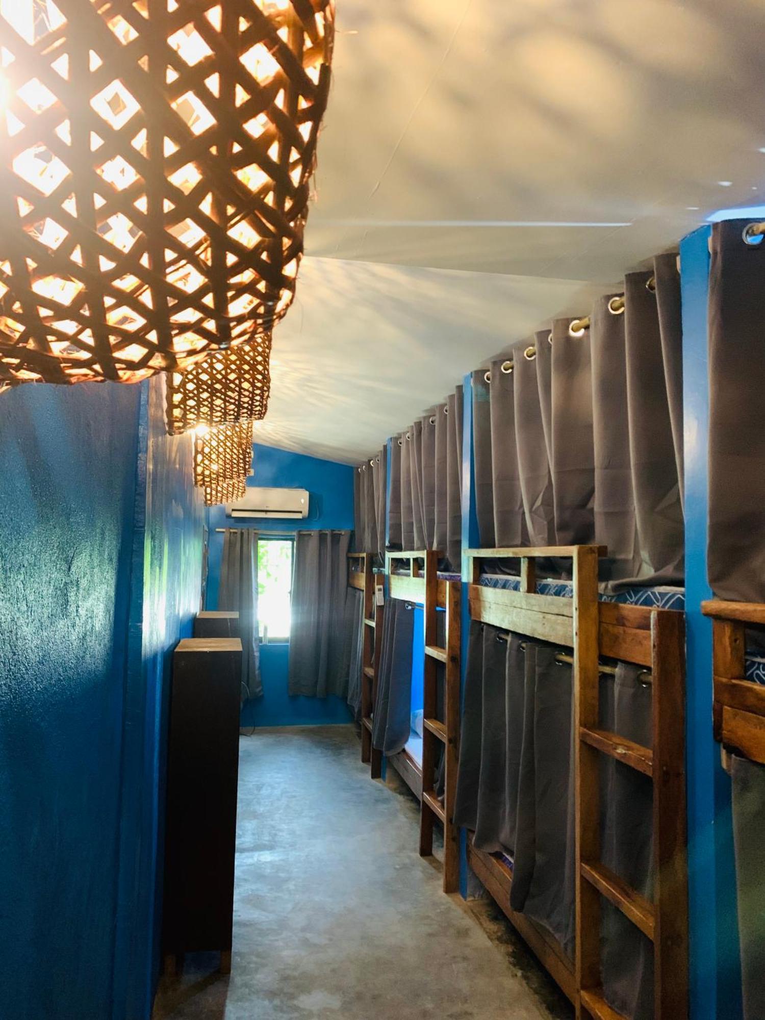 Jaydy Hostel General Luna  Εξωτερικό φωτογραφία